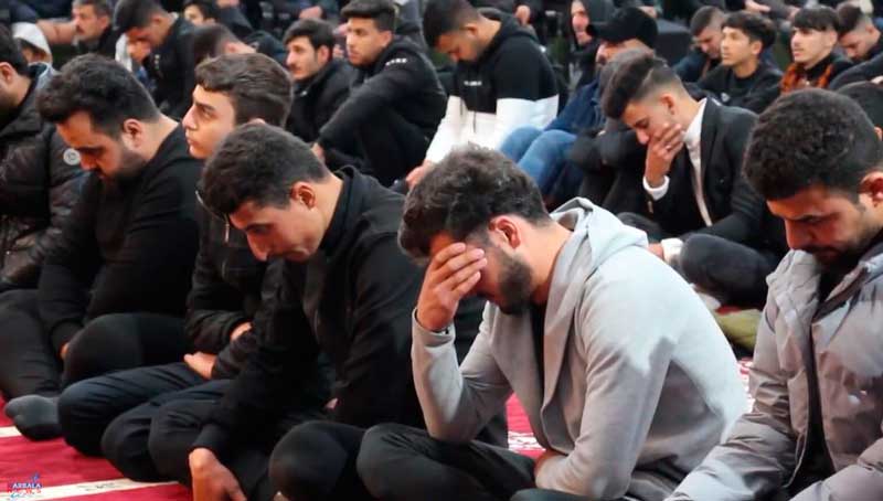 أهالي ديالى يحيون ذكرى وفاة السيدة زينب عليها السلام عبر إقامة المجالس العزائية في مناطق عدة