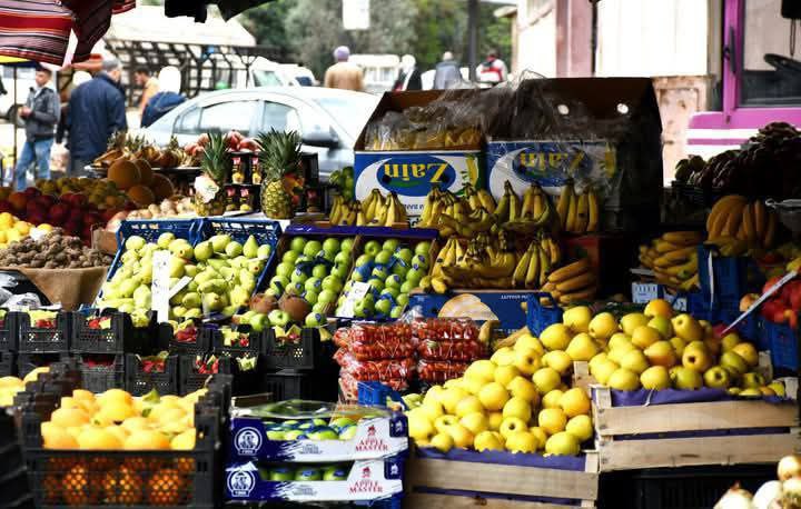 وزارة التجارة تؤكد متابعة حركة الأسواق ومراقبة الأسعار في الأسواق المحلية