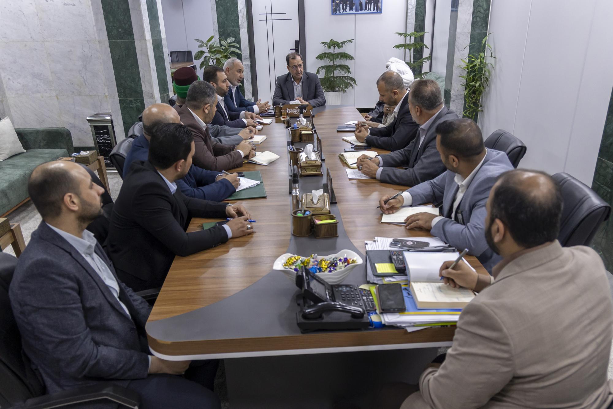 العتبة العباسية المقدسة تبحث تعزيز جهودها الإنسانية لدعم الشعبين الإيراني واللبناني