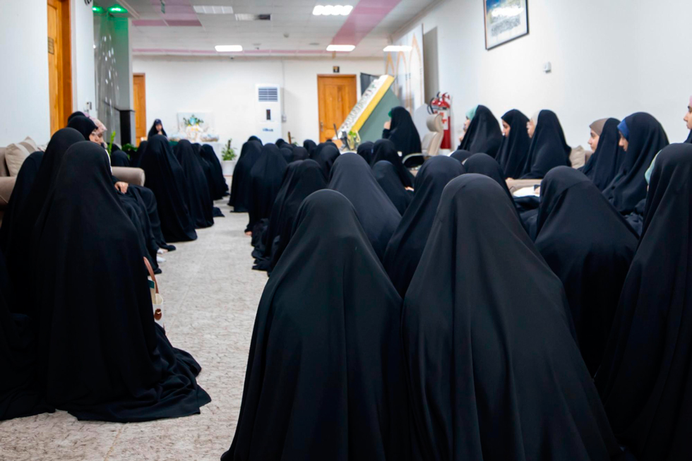 العتبة العباسية المقدسة تطلق دورة (ينابيع الرحمة) لطالبات الإعفاء العام