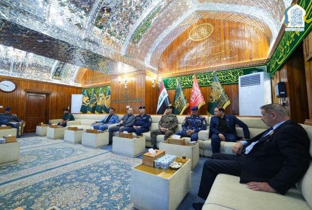 العتبة الكاظمية تستقبل قائد عمليات بغداد لمناقشة الخطة الخاصة بإحياءِ ذكرى شهادةِ الإمامِ محمدٍ الجوادِ عليهِ السلامُ.