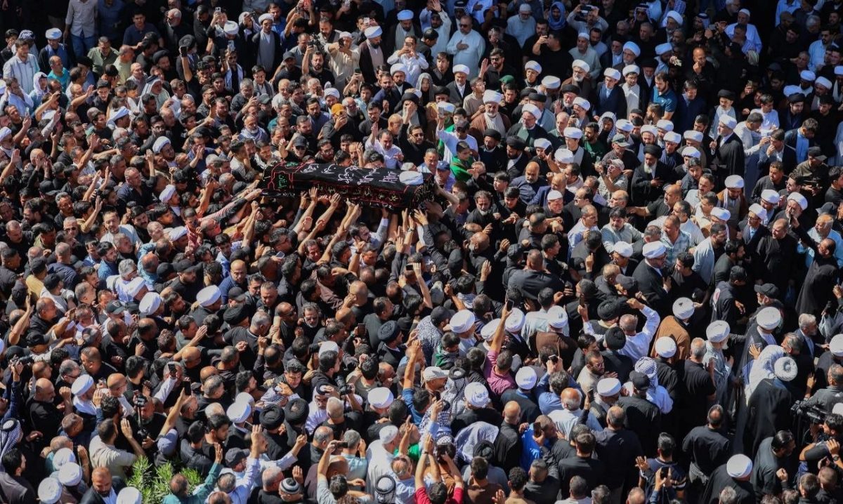 المعزون يتوافدون إلى مرقدي الحسين والعباس عليهما السلام لتشييع المرجع الفياض