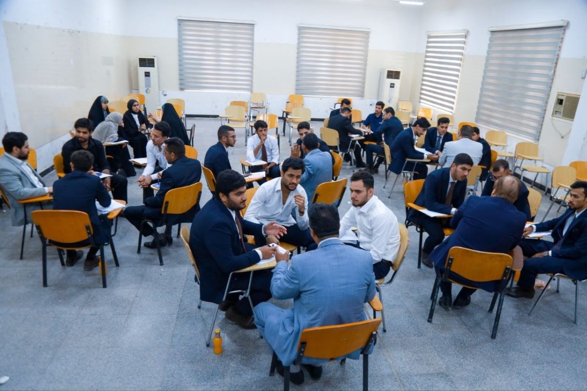 جامعة الكوفة تنظم ملتقى علميا لبحث سبل تطوير المناهج الدراسية وتعزيز فرص توظيف الخريجين