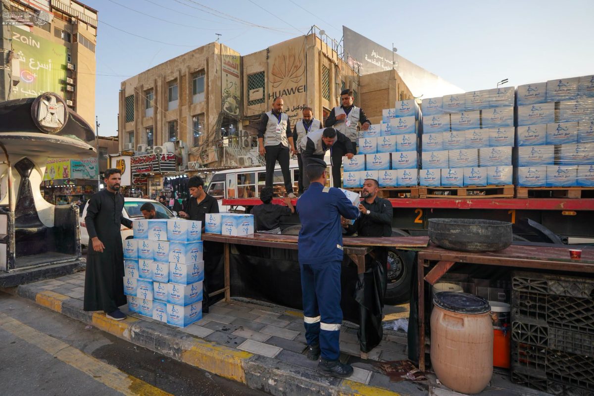 العتبة العلوية المقدسة تواصل تقديمها الدعم اللوجستي للمواكب الحسينية المنتشرة في المدينة القديمة