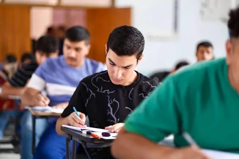 أولياء أمور طلبة السادس الإعدادي يناشدون وزير التربية بتأجيل إمتحان مادة الفيزياء لطلبة السادس الإعدادي
