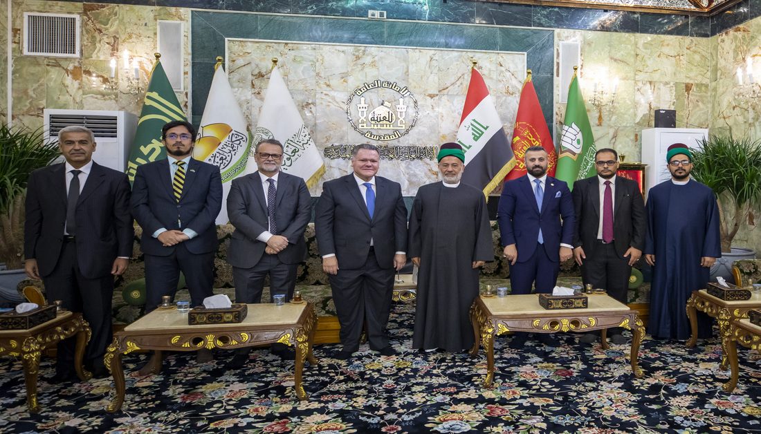 نائب الامين العام للعتبة الحسينية يستقبل السفير البرازيلي لدى العراق ألفريدو ليوني في الصحن الحسيني الشريف