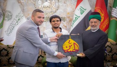 نائب الأمين العام للعتبة الحسينية المقدسة يكرم فائزين في مسابقة طريق الحكمة التي أقيمت خلال زيارة أربعينية الإمام الحسين عليه السلام