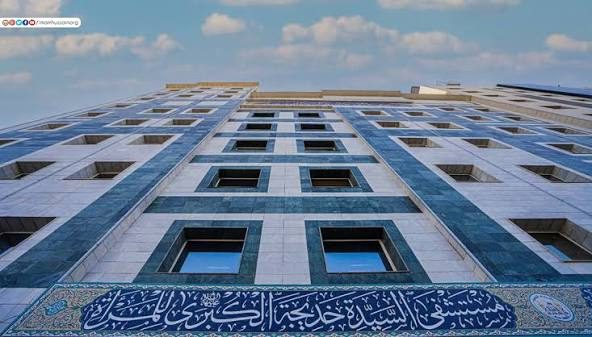 مستشفى السيدة خديجة الكبرى عليها السلام تعقد ندوة علمية متخصصة تحت شعار "الطفولة الآمنة