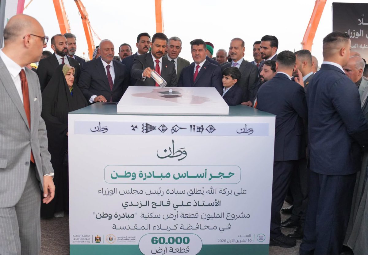 رئيس الوزراء يضع حجر الأساس لمشروع ستين ألف قطعة أرض سكنية للمواطنين في محافظة كربلاء المقدسة