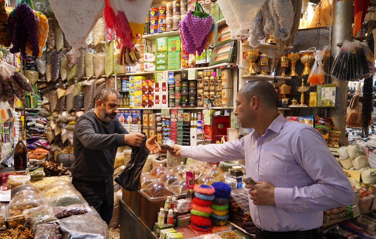 مسؤول بوزارة التجارة : إلغاء التعريفة الكمركية عن إستيراد المواد الغذائية أسهم بشكل كبيرة في إستقرار الأسعار في الأسواق المحلية