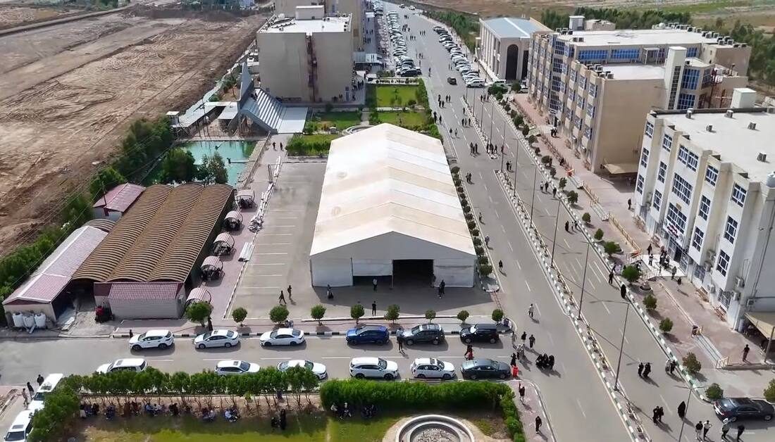 إستعدادا لمهرجان الشهادة السنوي السادس عشر .. قسم الصيانة في العتبة الحسينية ينجز خيمة ضخمة في جامعة الكوت الأهلية