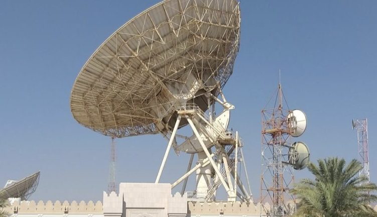 وزارة الاتصالات تطلق أول محطة أرضية للاتصالات عبر الأقمار الاصطناعية في بغداد