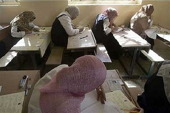 طلبة مرحلتي المتوسطة ‏والاعدادية المنتهيتين يحققون نسب ‏نجاح مرتفعة في المواد التي ‏ادوا الامتحانات فيها خلال ‏الأيام الماضية