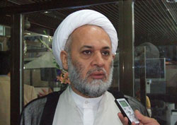 الشيخ الصغير ينفي ما تناقلته بعض وسائل الإعلام حول تعرض مرقد السيدة زينب عليها السلام الى هجوم مسلح