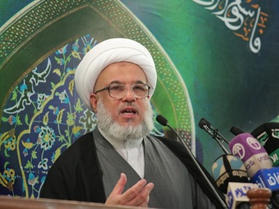 المرجعية العليا تصف المسؤولين المستحوذين على مال الدولة بالخائنين للامانة(صوت)