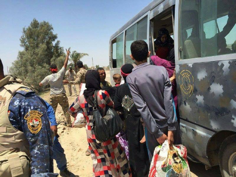مع استمرار عمليات تحرير الفلوجة/ القوات العسكرية تزيد من جهودها لاغاثة اهالي المدينة (تقرير صوتي)