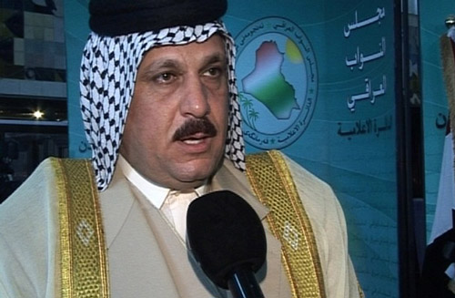 نائب يكشف عن فساد لدى وزير التجارة وتصرفات طائفية بحق بعض الموظفين