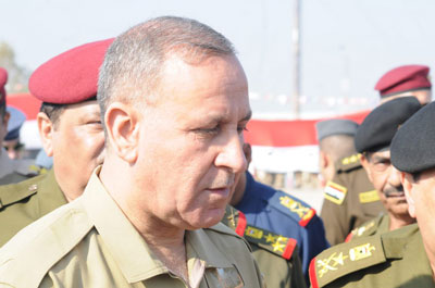 وزير الدفاع خالد العبيدي يعقد اجتماعا مع القيادات الامنية في عمليات سامراء