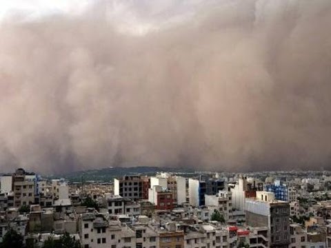 ايران تحمل العراق مسوؤلية العواصف الترابية التي تضرب مدنها