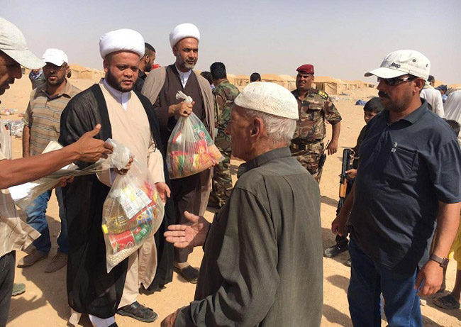مكتب سماحة المرجع الديني الأعلى يرسل مساعدات لنازحي الفلوجة بالحبانية