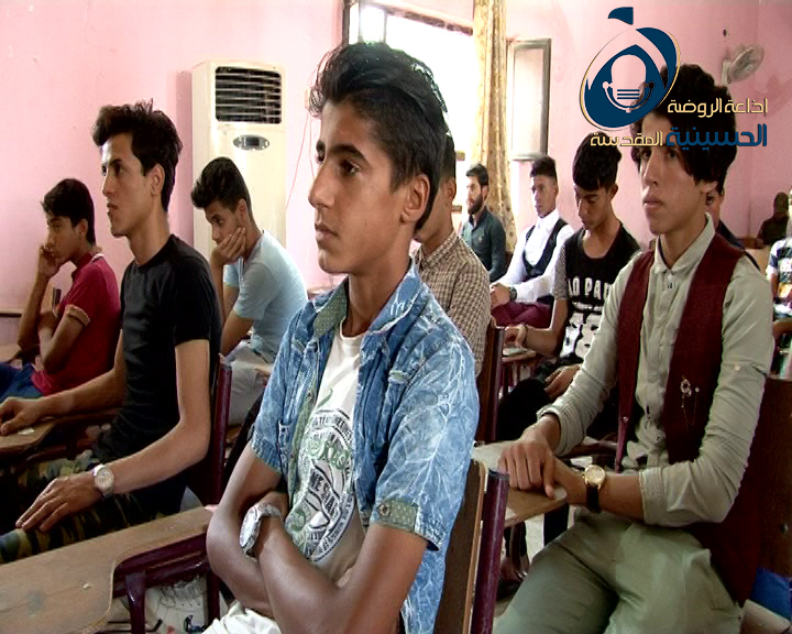 الناصرية/ اقدم مجموعة من المعلمين والمدرسين يقومون دورات مجانية لطلبة عوائل شهداء الحشد الشعبي والعوائل المتعففة (تقرير صوتي ومصور)