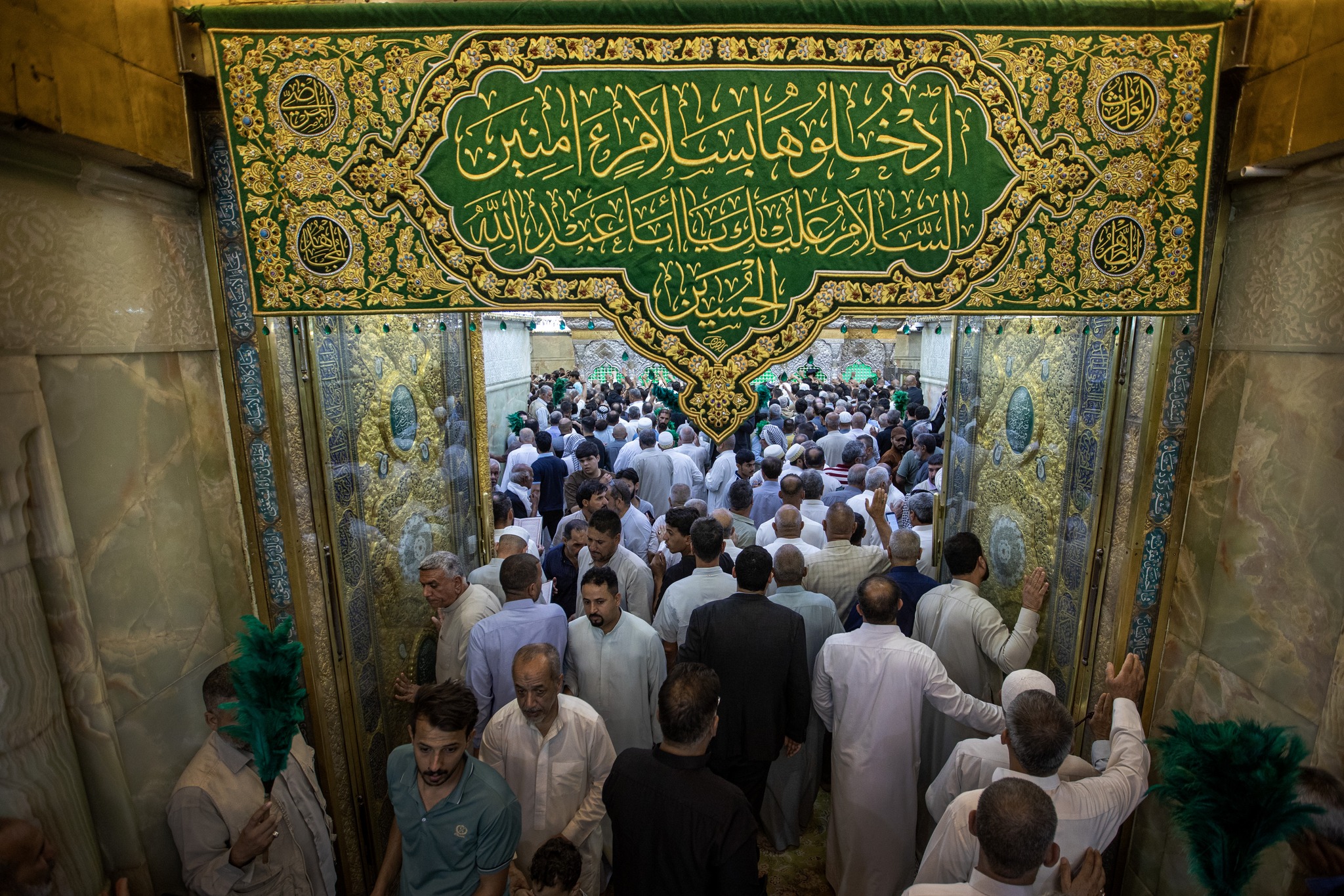 بالصور .. أجواء الزيارة في الصحن الحسيني الشريف