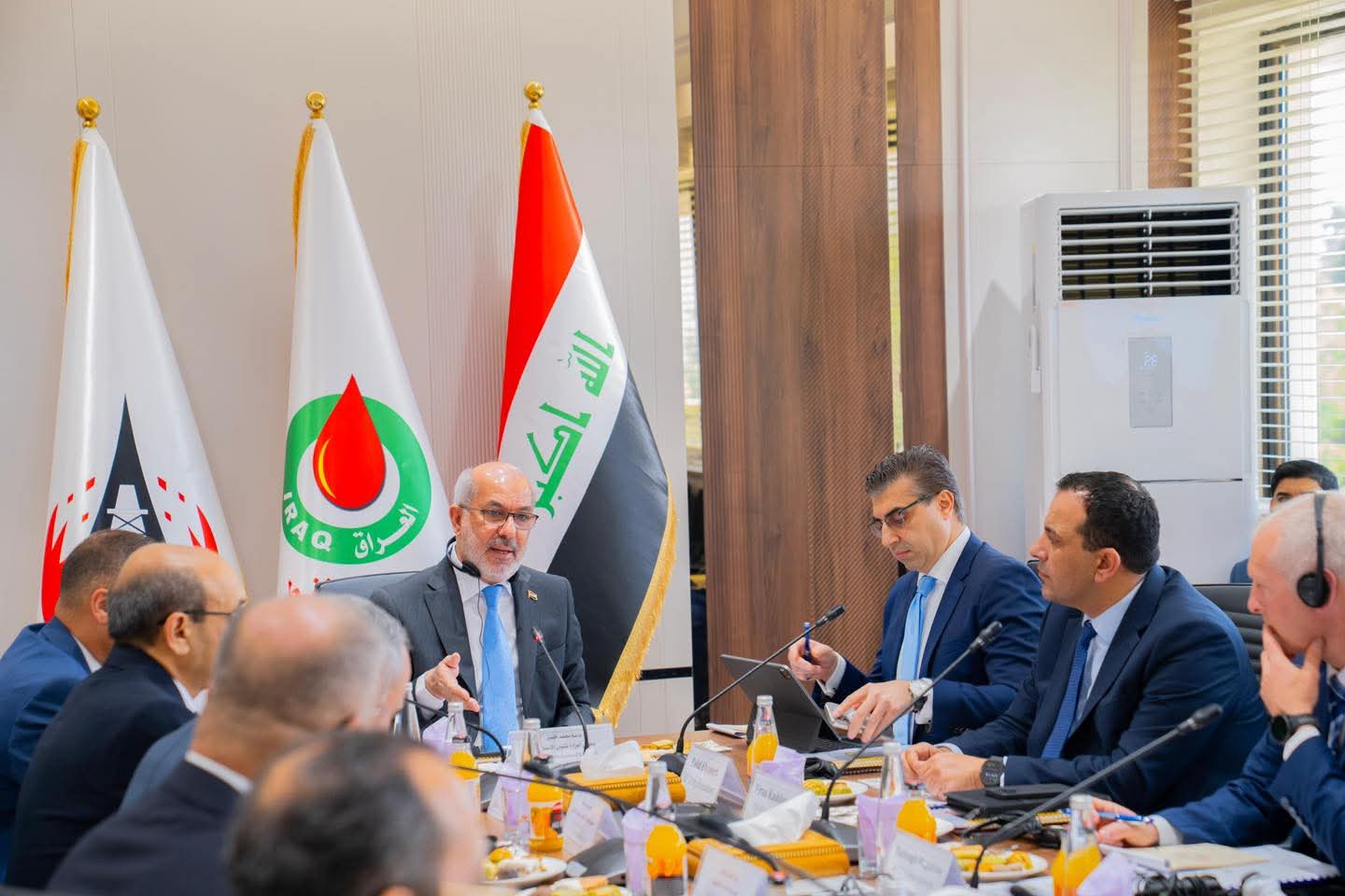 وكيل وزير النفط يترأس الإجتماع الأول للجنة الإدارة المشتركة لمشروع تطوير حقول كركوك