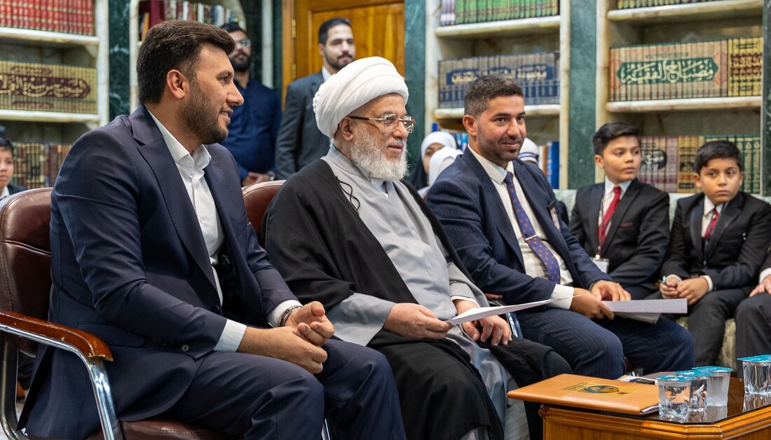 ممثل المرجعية الدينية العليا في كربلاء يستقبل مجموعة من طلاب الحساب الذهني ضِمْنَ مَشْرُوعِ مَرْكَزِ الوَارِثِ لِتَنْمِيَةِ الإِبْدَاعِ وَالمَوْهِبَةِ