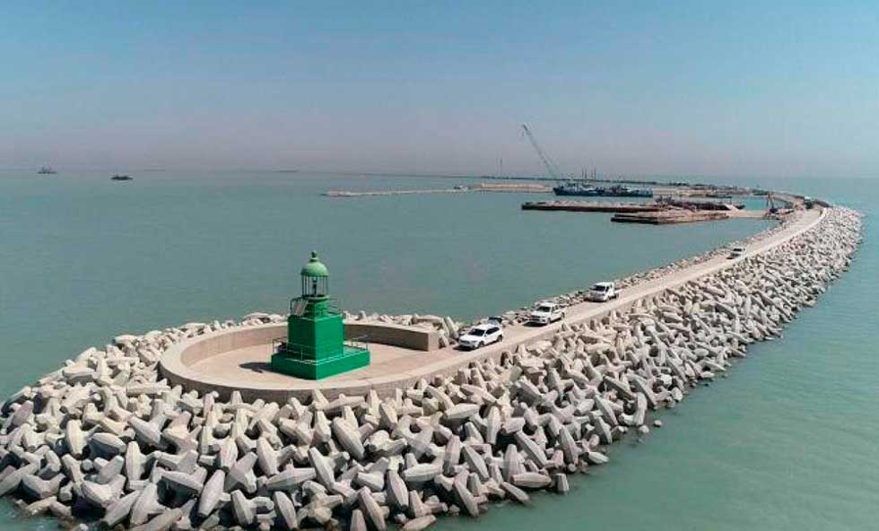 موانئ العراق تعلن إستعدادها للبدء بأعمال تجليس القطعة الخرسانية الأخيرة في ميناء الفاو الكبير