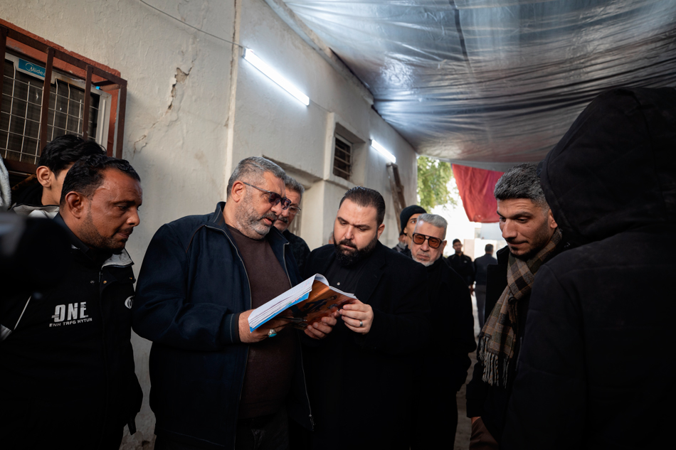 وفد العتبة الحسينية المقدسة الخدمي الى الكاظمية المقدسة يواصل تقديم خدماته للزائرين الوافدين لاحياء الزيارة الرجبية