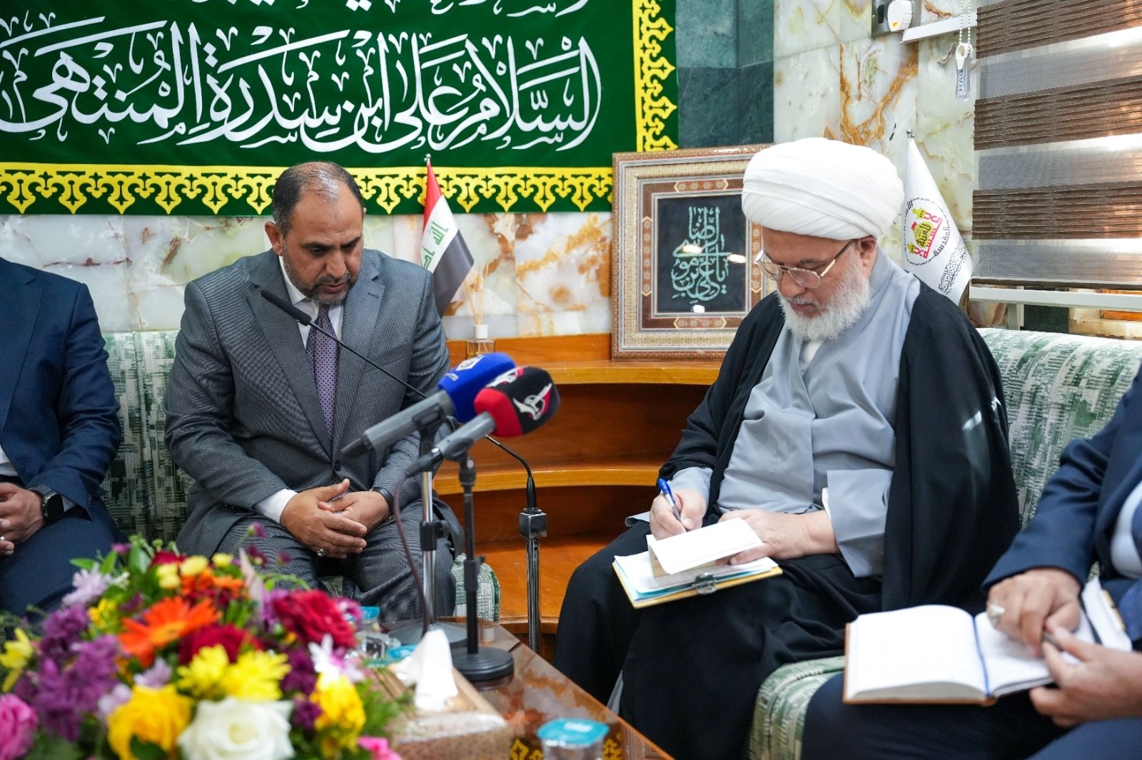 ممثل المرجعية الدينية العليا بكربلاء يؤكد ان اعدادية الثقلين المهنية للبنات تكفلت ببناء الشخصية الملتزمة للبنت المتعففة
