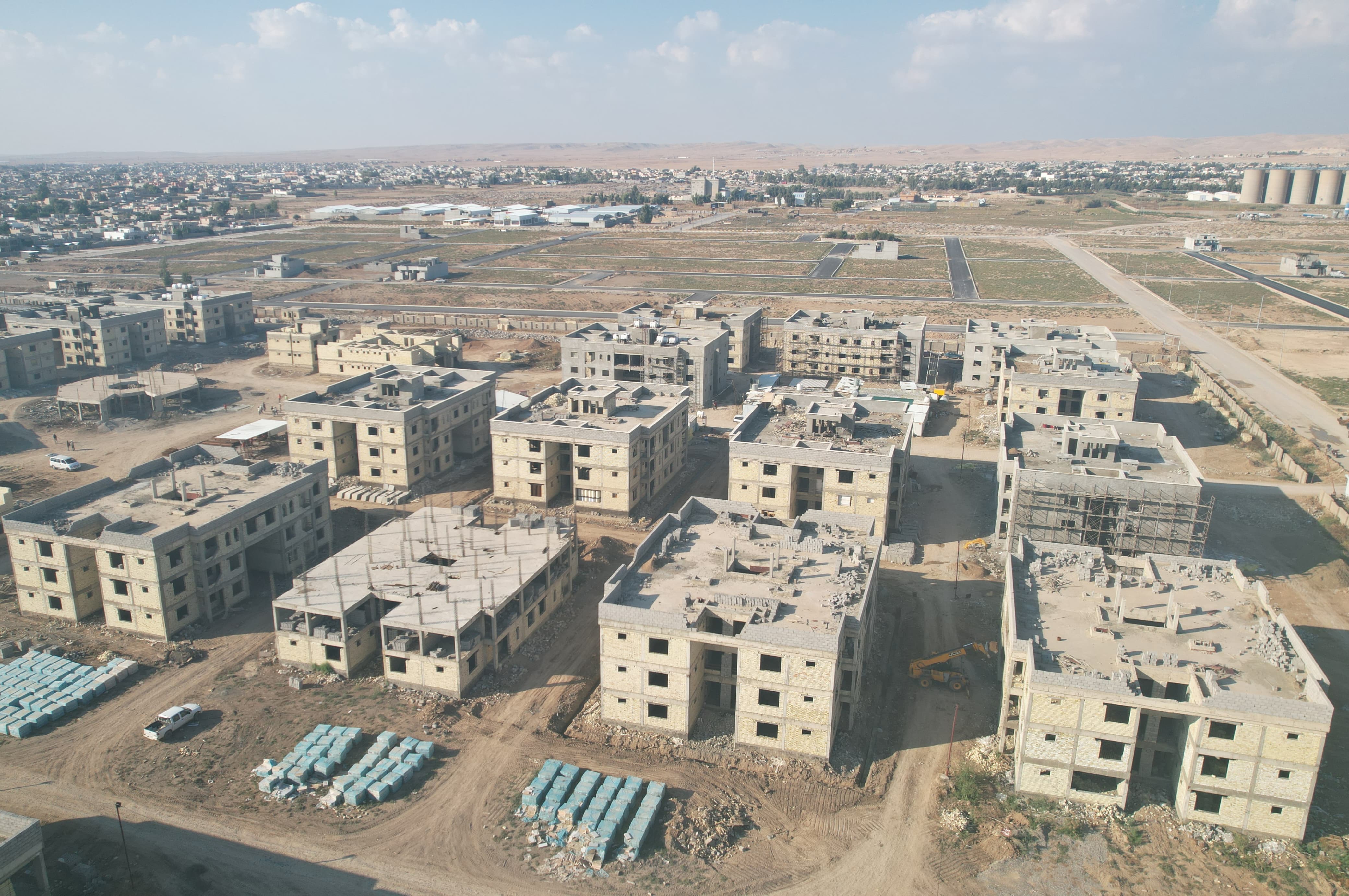 وزارة الإعمار تؤكد مواصلة العمل بمشاريع السكن التابعة لها