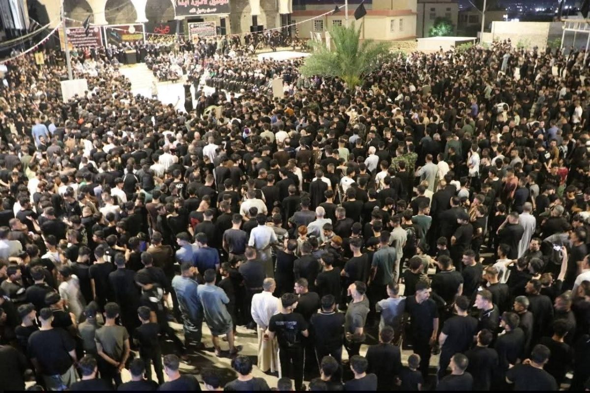 العتبة الحسينية المقدسة تقيم مراسيم رفع راية الإمام الحسين عليه السلام في قضاء تلعفر بالموصل