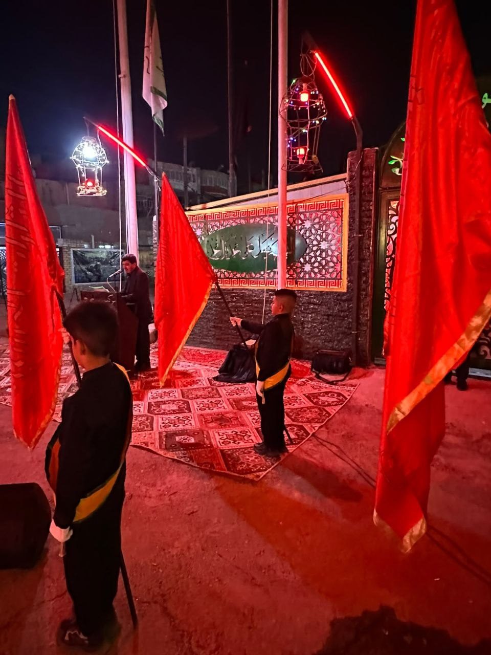 شوارع بغداد تتشح بالسواد ايذانا بحلول شهر محرم الحرام