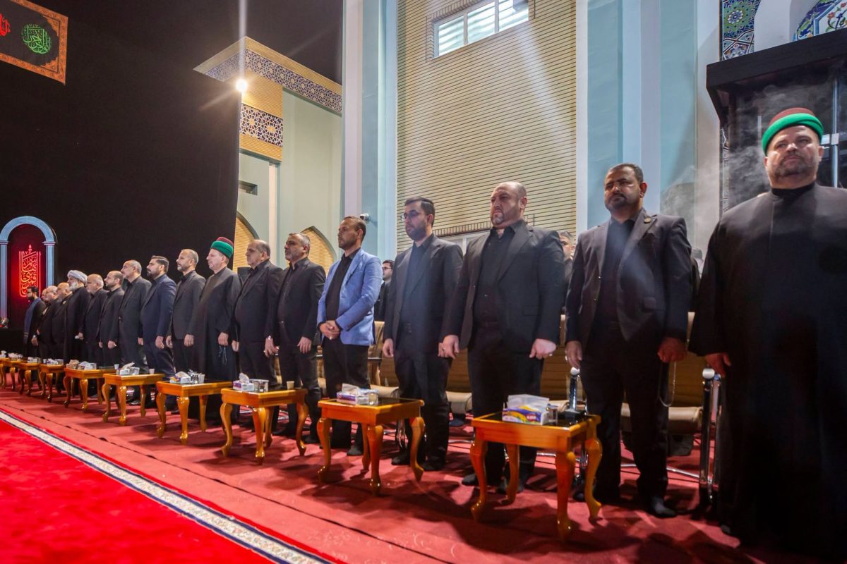 العتبة الحسينية تشارك بمراسم رفع راية الخدمة الحسينية في مجمّع أبي الفضل العباس (عليه السلام) لخدمة الزائرين على محور النجف الأشرف