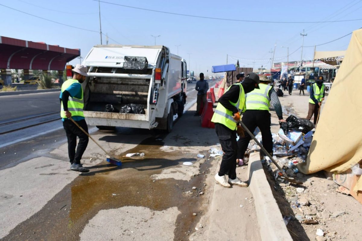 مديرية بلديات بابل تعلن عن إستمرار كوادرها بتقديم الخدمات لزائري الأربعين المتوجهين صوب كربلاء المقدسة