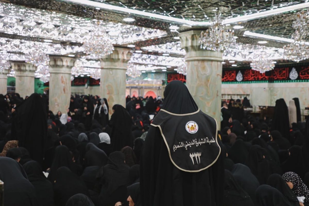 بالصور .. شعبة التبليغ الديني النسوي في العتبة الحسينية تواصل تقديم خدماتها الإرشادية للزائرات في مدن الزائرين التابعة