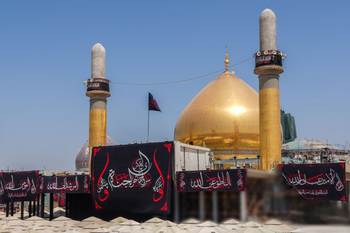 بالصور .. العتبة العسكرية تنشر معالم الحزن والحداد في ارجاء الصحن الشريف احياء لذكرى شهادة الإمام العسكري عليه السلام
