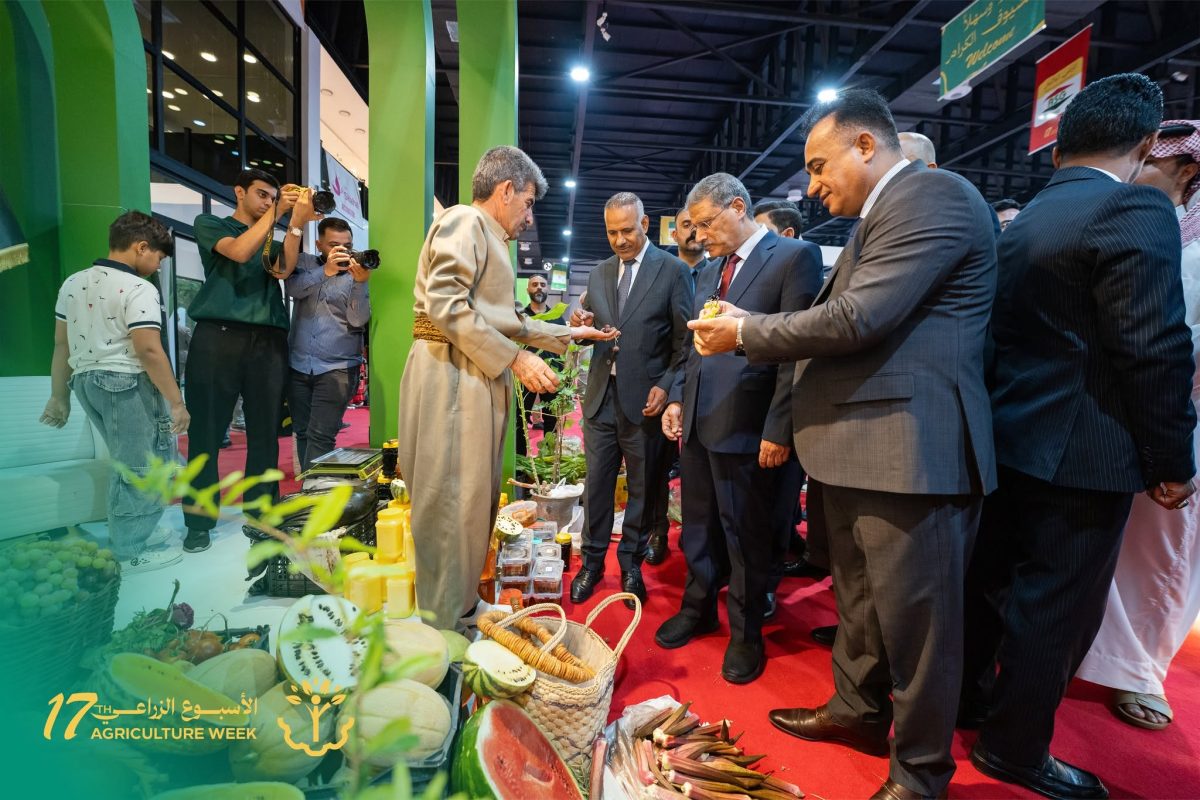 وزير الزراعة يؤكد مشاركة مئتين وتسع شركات في الاسبوع الزراعي السابع عشر المقام حاليا في بغداد