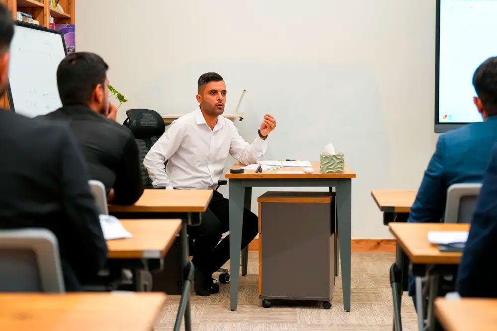 العتبة العسكرية تنظم دورة تثقيفية لخَدَمة الإمامين العسكريين عليهما السلام
