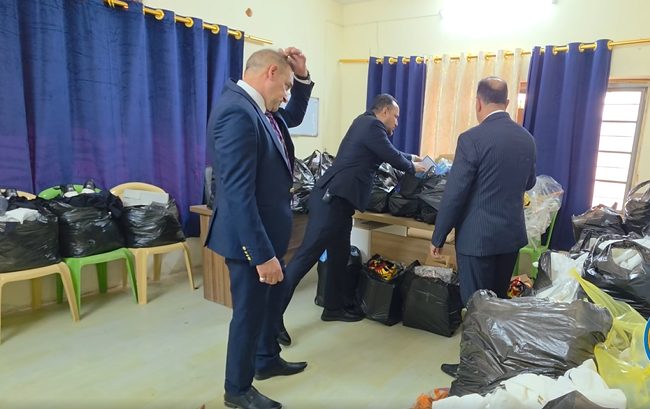 برعاية العتبة العسكرية.. نقابة المعلمين في بلد تجهز أكثر من 600 طالب من الأيتام والفقراء بالمستلزمات المدرسية