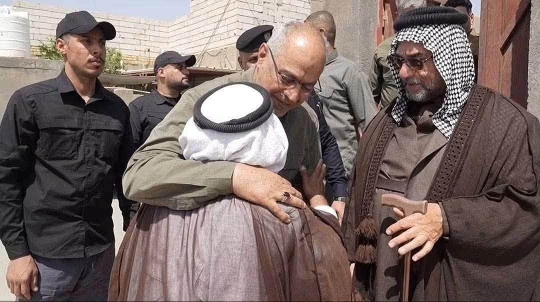 وقوفا على إحتياجاتهم .. قائد عمليات الفرات الأوسط للحشد الشعبي يجري زيارة ميدانية إلى محافظة ذي قار للإطلاع على أحوال عوائل الشهداء