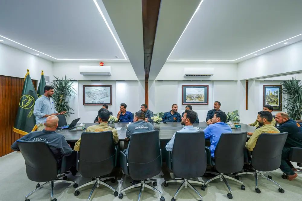العتبة العسكرية المقدسة تنظم دورة تثقيفية بعنوان "البرنامج التثقيفي للعاملين في تداول الأغذية"