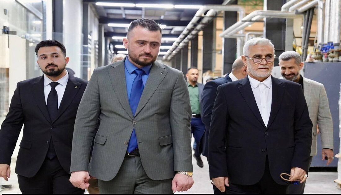 دار الوارث للطباعة والنشر تستقبل رئيس ديوان الوقف الشيعي للاطلاع على أعمال طباعة المناهج الدراسية