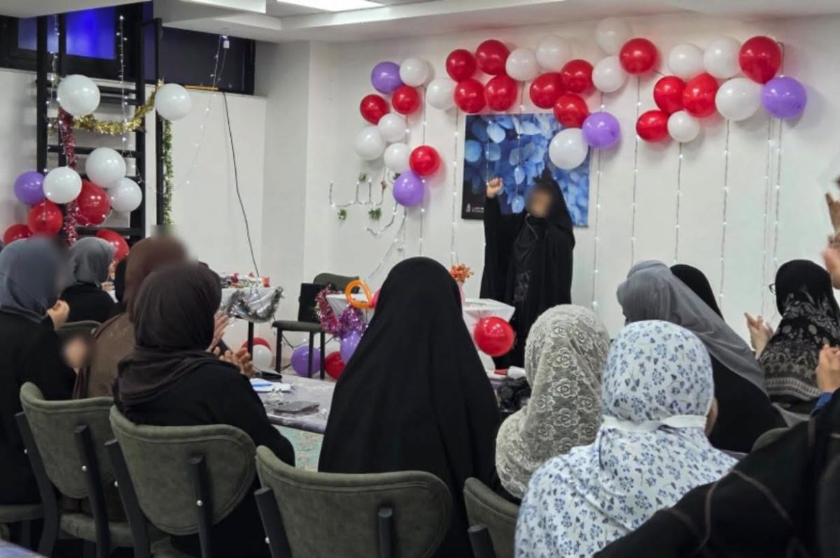 شعبة التبليغ الديني النسوي في العتبة الحسينية تحتفي بولادة السيدة زينب عليها السلام في جامعة وارث الأنبياء
